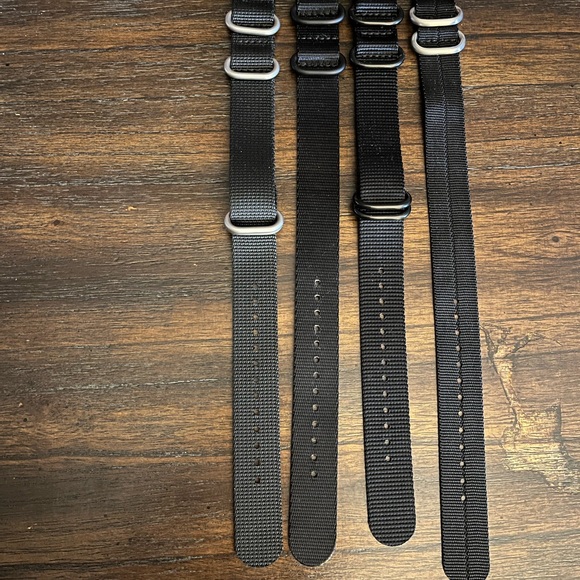 Hamilton Khaki Field Automatic Silver Dial Men’s Watch & 29 NATO/Zulu Straps - Picture 7 of 17